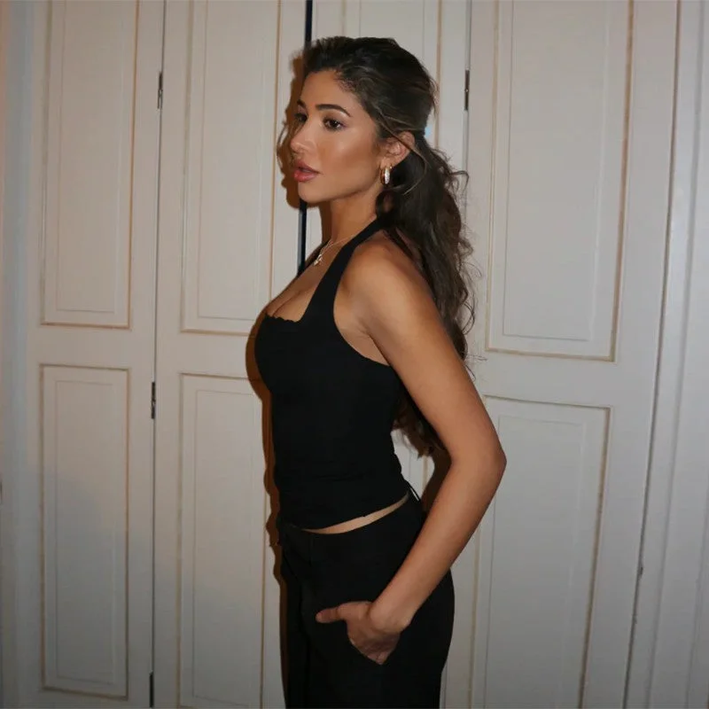 أوجيدر بلوزة سوداء ضيقة بياقة هالتر